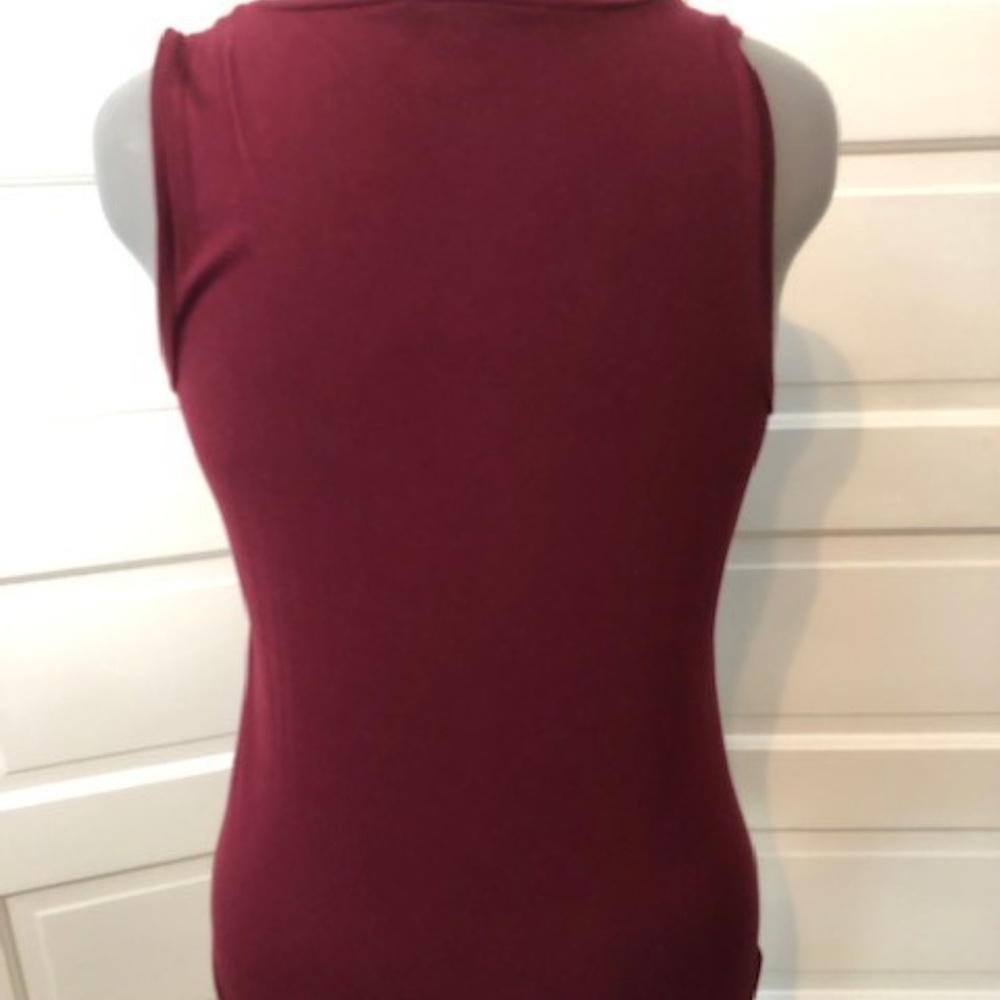 ANN TAYLOR Ruffled Burgundy Tank - Picture 2 of 3